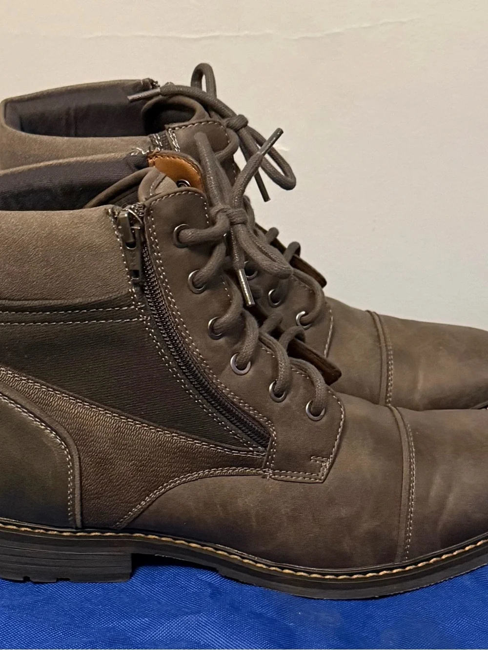 Kohls Men's Gray Leather Lace-Up Ankle Boots